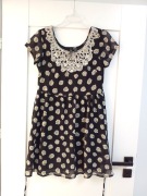 czarna letnia kwiecista krótka sukienka w kwiaty kwiatki rumianki 36S