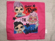 Kolorowa różowa poszewka na poduszkę jaśka na 40x40 cm LOL Surprise