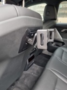 Uchwyt na tablet/telefon do tylnego siedzenia samochodu BMW IX i5 G60 