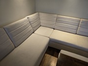 Jasny narożnik w tkaninie jak alcantara