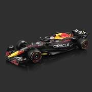 Red Bull bolid F1 RB19 Max V. nr1. Golden Helmet