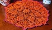 Pomarańczowa serwetka szydełkowa handmade 28 cm