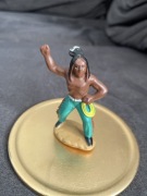 Stara figurka gumowa żołnierzyk PRL Indianin