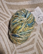 Włóczka zielony, niebieski żółty z wełny owczej z jedwabiem i bambusem
