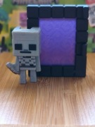 Figurka NETHERPORTAL SKELETON Minecraft Kinder Joy VC315