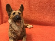 Bardzo ładna figurka psa.