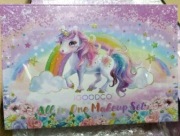 Zestaw paletka do robienia makijażu  dla dziewczynki 