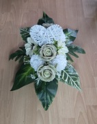 Wiązanka na pomnik serce