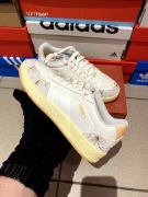 Puma Court Classy Crafted Flowers