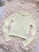 Beżowy sweter z dziurami dziurkowany Bershka XS