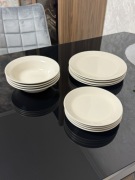 Zestaw talerzy IKEA – ceramika, kremowy kolor