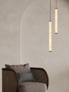 Lampa kinkiet podłużna wisząca marmur imitacja kamienna