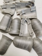 Narożnik zewnętrzny listwy przypodłogowej wys. 54mm  W1 dąb szary