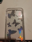 Etui iPhone 13. 