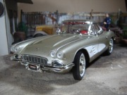 Corvette 1961 ERTL bez pudła 1:18