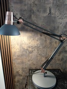 Stylowa, nowoczesna, metalowa lampka biurkowa, z regulacją wysokości 