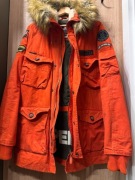 Kurtka pomarańczowa SUPERdry z futerkiem XL - Warszawa