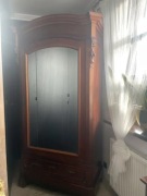 Piękna stylowa szafa