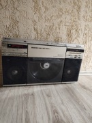 Boombox Sharp VZ-2500 z początku lat 80. 