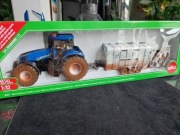 SIKU 8607 New Holland + PRZYCZEPA+KROWY 1:32