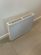 Grzejnik płytowy stalowy C22 700x600 biały – jak nowy, z zaślepkami