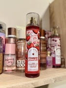 Mgiełka Bath&Body Works. Strawberry pound cake