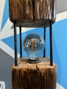 Sprzedam lampke wykonana z kawalka drewna ciosanego