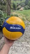 Mikasa V200W Volleyball FIVB Approved Match Ball | replica 