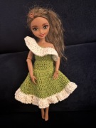 Ręcznie robiona sukienka na szydełku dla lalki Barbie Dream Besties