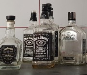 Butelki jack daniela, różne pojemności