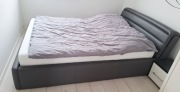 Łóżko tapicerowane