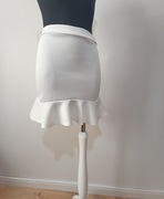 Biała krótka spódnica firmy In The Style używana rozmiar 36/38