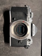 aparat BODY OLYMPUS OM-D E-M5 II 