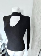 Czarna bluzka prążkowana z chokerem, rozmiar M/38