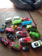 Hot wheels resoraki auta psi patrol