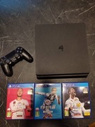 Konsola PS4 slim