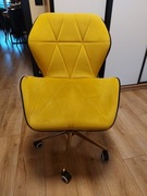 Krzesło obrotowe w stylu skandynawskim 