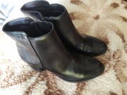 Czarne  botki Clara Barson 39