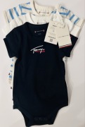 Tommy Hilfiger body 3 szt. rozm. 62