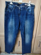 Damskie jeansy marki Blue Motion o kroju Tapered Fit 46
