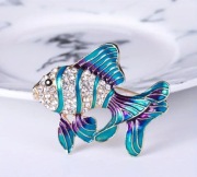 Broszka -  Tęczowa rybka