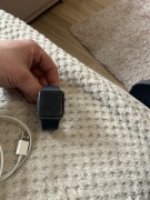 Zegarek Apple  używany ślady użytkowania duże sprawny
