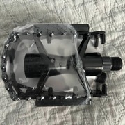 METALOWE PEDAŁY Z OBLASKAMI DO ROWERU