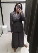 szary garnitur klasyczna marynarka żakiet taliowana Zara spodnie wysoki sta