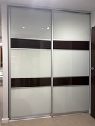 Drzwi przesuwne szkło lacobel okucia aluminium.