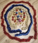 Zestaw: 35x bombki i 3x łańcuchy - jak nowe - cena za zestaw z foto.