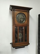 Piękny stary zegar ścienny