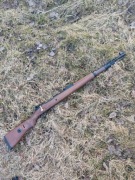 Realistyczna replika karabinu Mauser Kar98k metal drewno suchy strzał 