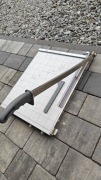 Gilotyna do papieru PAPER CUTTER uzywana 