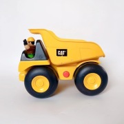Wywrotka CAT Caterpillar duża dźwięki jeździ toy state